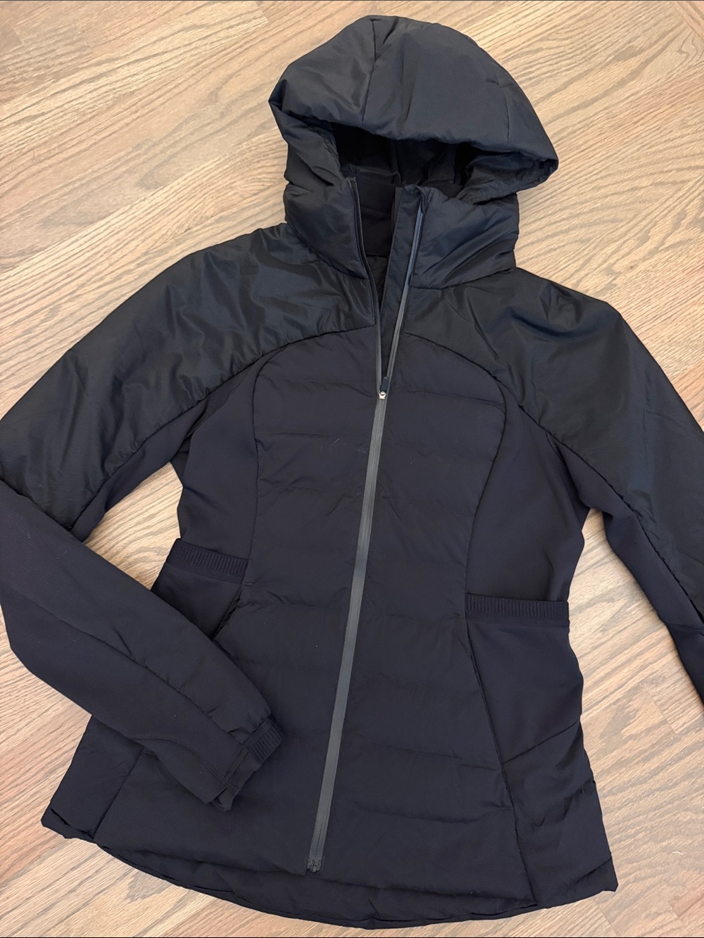 Perfect- Lululemon Down For It All Women’s Jacket Sz 8